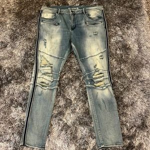 Brand New Stylish Crysp Denim Jeans. Size 40